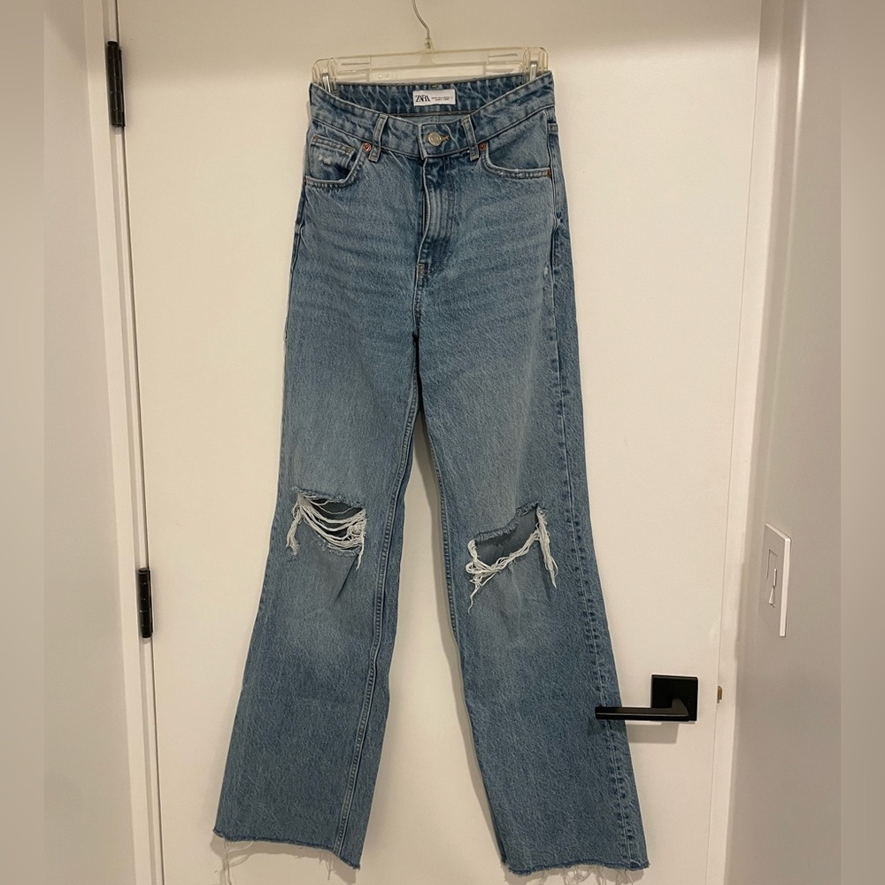 Zara wide leg high wasted jeans with raw hem and cuts at the knee
